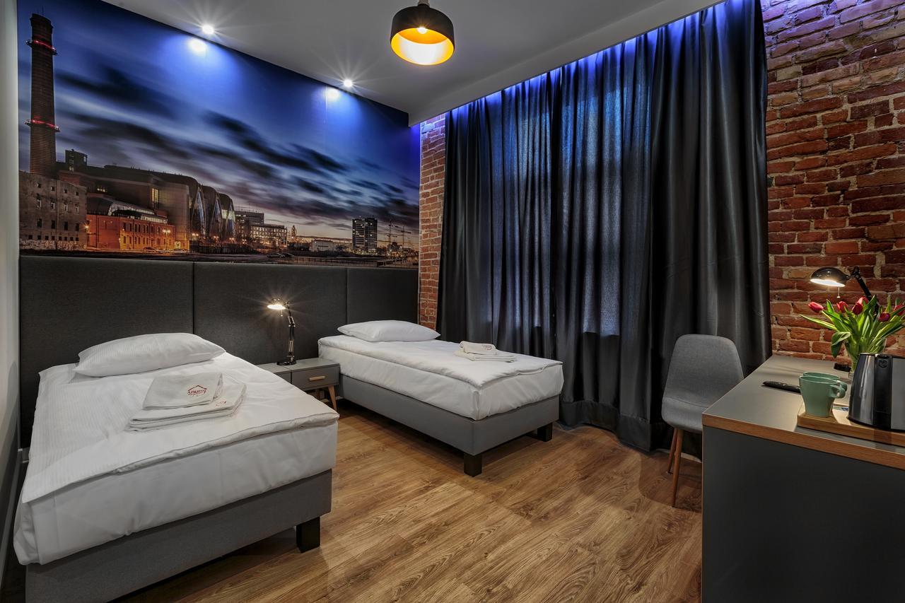 Adler Bed&Breakfast Apartment Lodz  Exterior photo